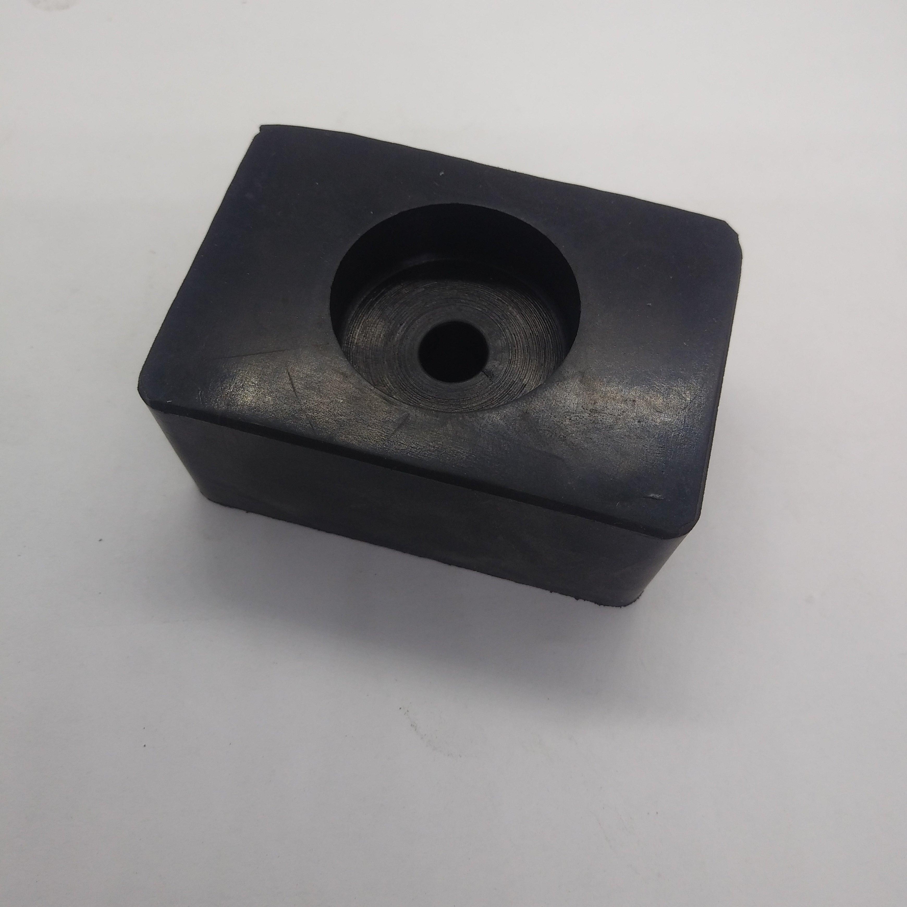 RGPA013 13 - FEET RUBBER SQUARE 50 X 80 - AMPTO